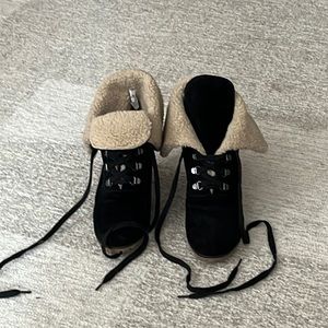Kelsi Dagger black faux fur booties. Good condition.